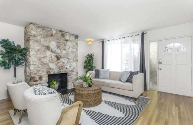 2641 4th St Apt 3 photos photos