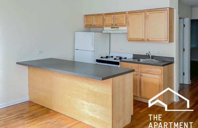 2525 North Lincoln Ave. photos photos