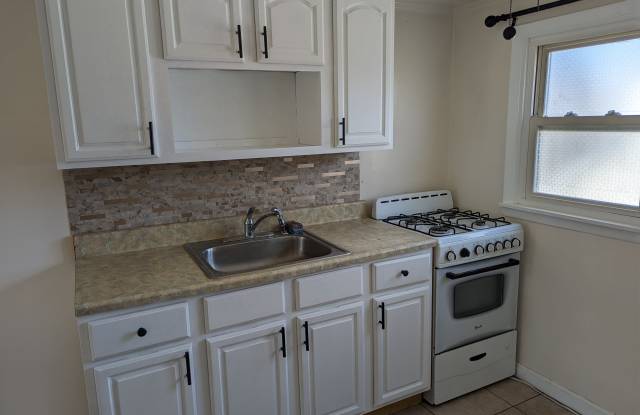 139 Foster Avenue photos photos