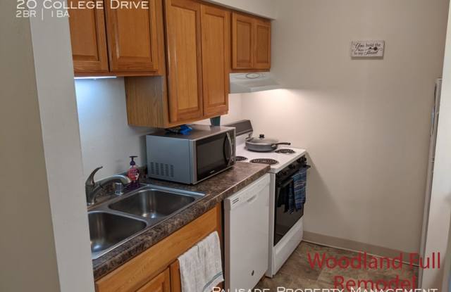 Woodland Apartments (Platteville) Gallery 3