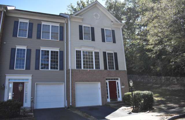 North Stafford End Unit Townhome !! - 711 Galway Lane, Stafford County, VA 22554