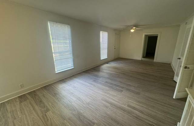 Two bedroom, 1 Bathroom. Cute home! No Pets! Contact Chad Taylor 501-231-7619 Gallery 3