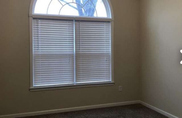 308 Teakwood Drive Gallery 3