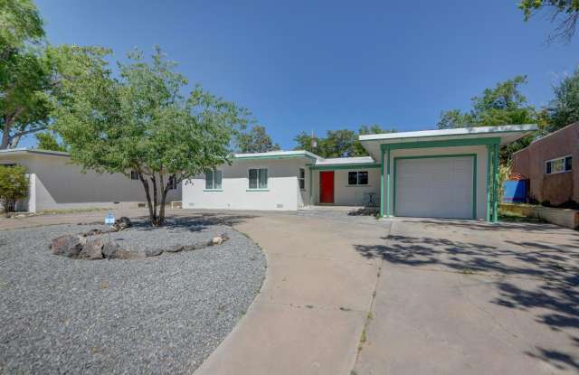 324 Chula Vista Place NE Gallery 2