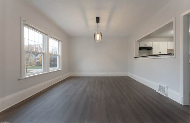 2200 Jackson Boulevard Gallery 2