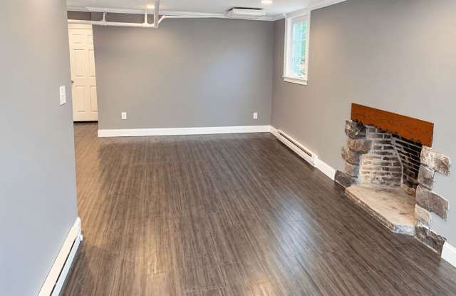 419 W High St Gallery 3