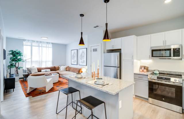 Cadence on Canal photos photos