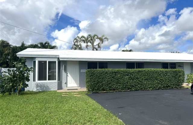 4331 NE 5th Ave photos photos