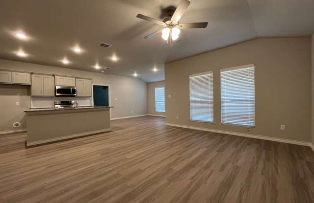 Great Newer built 3/2 in Frenship ISD! - 7210 25th Street, Lubbock, TX 79407