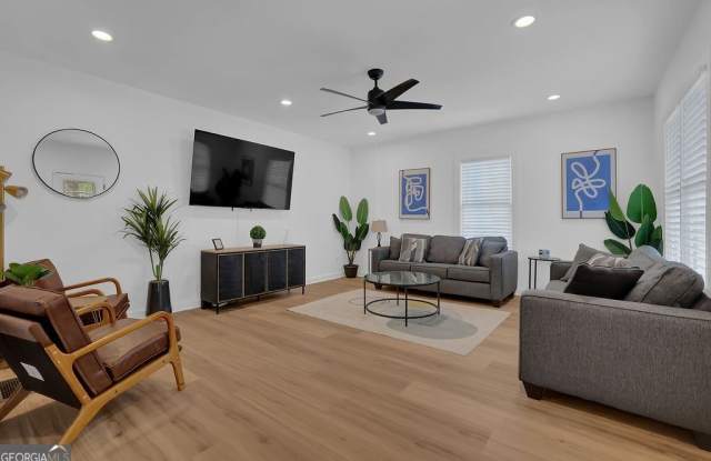 438 Hamilton E Holmes Drive NW photos photos