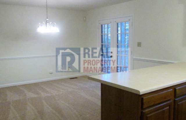 2920 Sussex Dr. Gallery 4