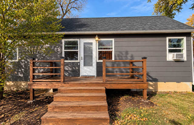3 bed 1 bath single family home - pets welcome Gallery 1
