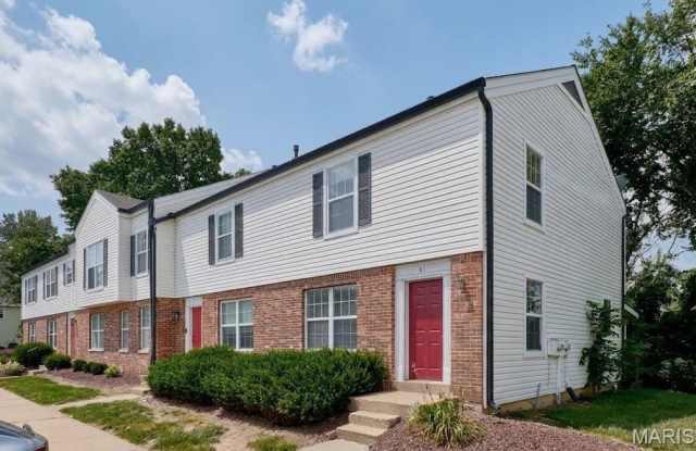 61 Woodlake Court Gallery 1
