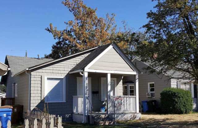 5825 S Warner - 5825 South Warner Street, Tacoma, WA 98409