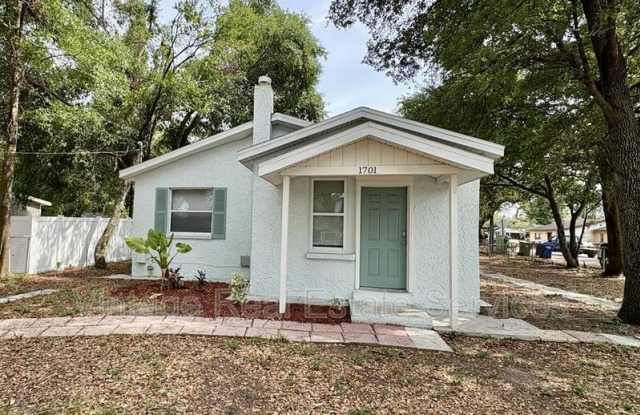 1701 E Louisiana Ave photos photos