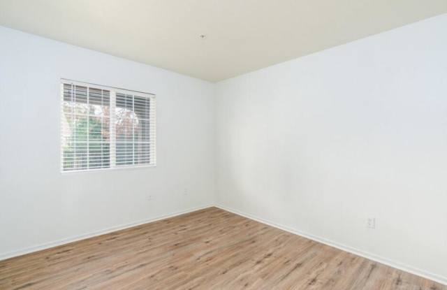 Twin Palm Apartments Gallery 3