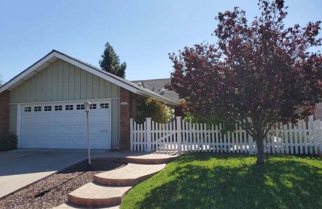 22462 LOMBARDI - 22462 Lombardi, Laguna Hills, CA 92653