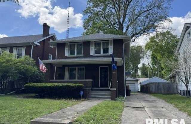 1119 S MACARTHUR Boulevard photos photos