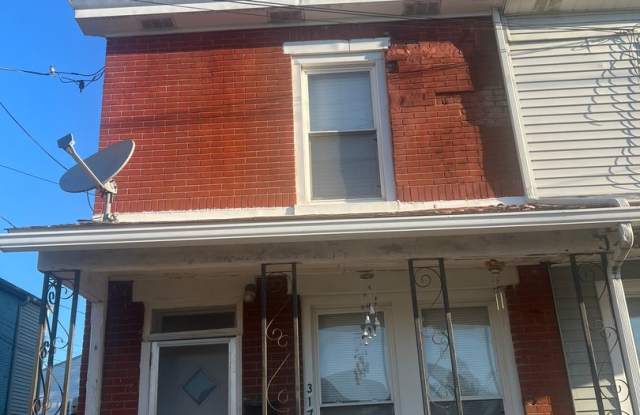 3 Bedroom 2 story townhouse in Carlisle for rent Gallery 1