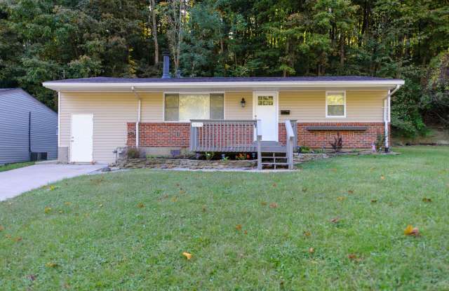 REMODELED BRICK  VINYL RANCH WAITING FOR YOU IN OHSD - 4075 Delhi Road, Hamilton County, OH 45238
