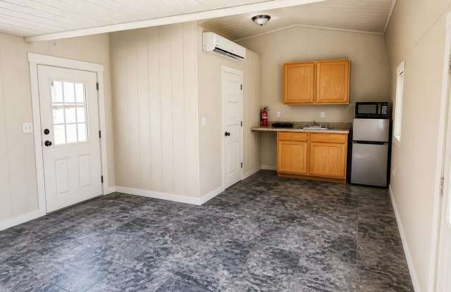 33 Roy Avenue - A Gallery 4