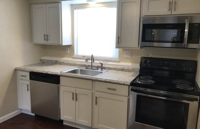 Stonecrest Town Homes And Apartments photos photos
