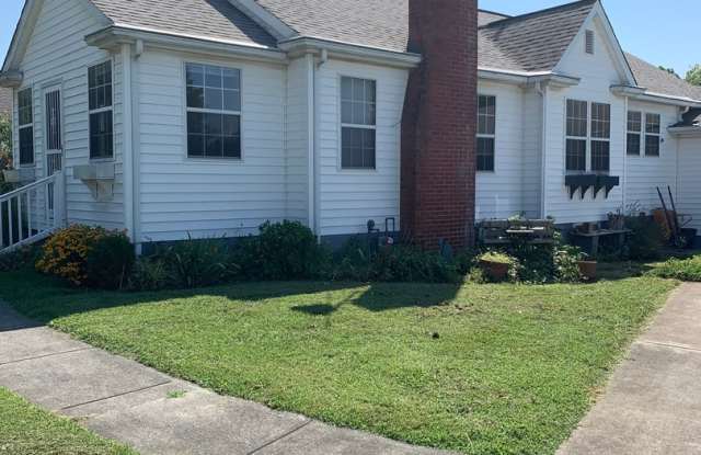 Maryville 37803 - COMING SOON - 3 bedroom, 2 bath home in College Hills - Contact Tom Parry at 865-607-3649 photos photos