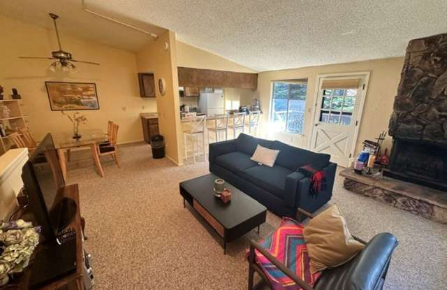 Multi level ped negotialble 2Bd unit available in Zephyr Cove available now! Gallery 1