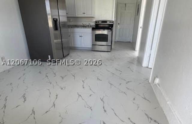 136 SW 3rd Ct photos photos 136 SW 3rd Ct photos photos