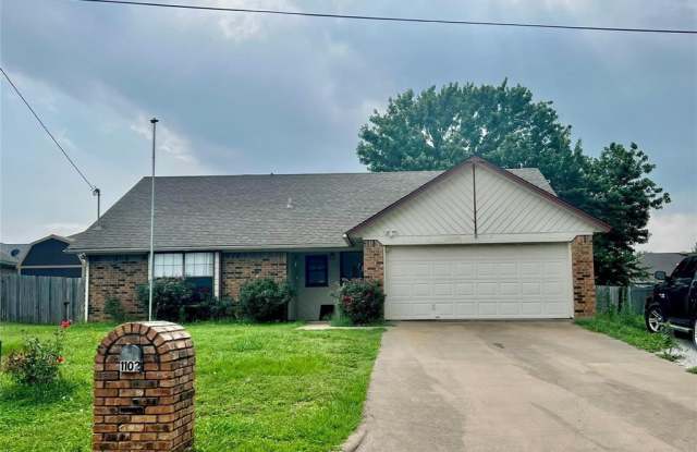 1102 Snowberry Street photos photos