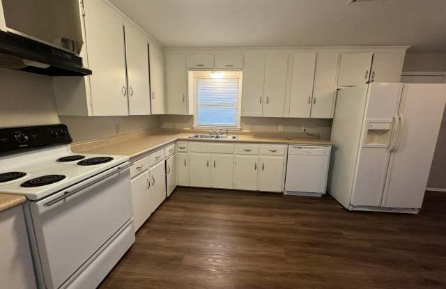 3 Bedroom Near 21st  Yale! photos photos