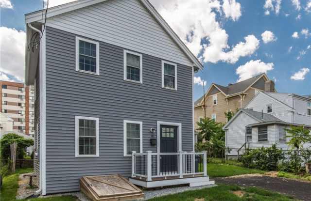 ****Providence – Eastside/Fox Point Single Family - $2,550**** - 46 Wade Street, Providence, RI 02903