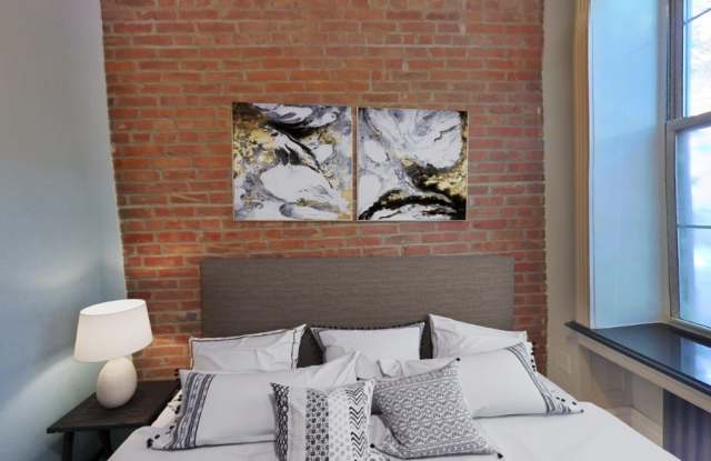 351 W 21st St Gallery 4