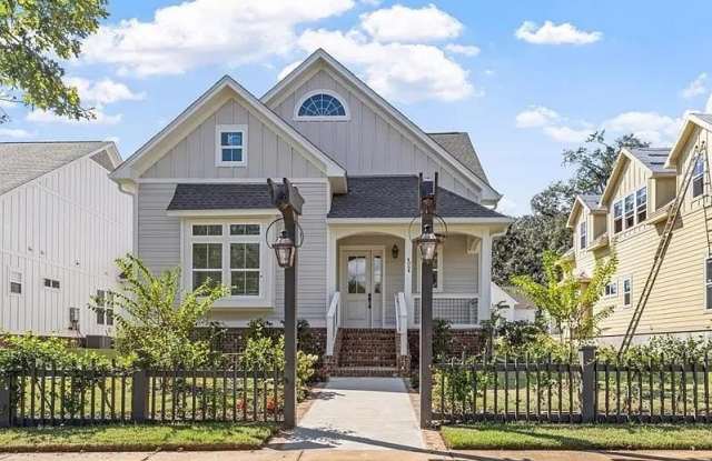 4064 Biltmore Avenue photos photos