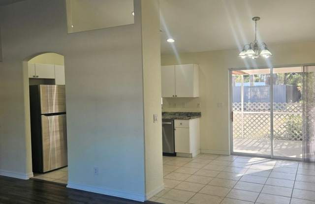 Beautiful 3-bedroom rental home in North Port Fl. Gallery 4