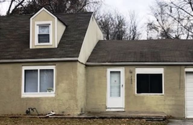 7600 E 102nd St - 7600 East 102nd Street, Kansas City, MO 64134
