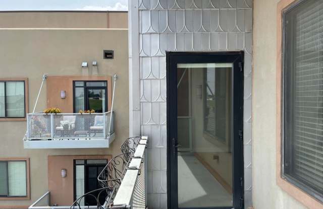 444 N Central Avenue Unit 204 Gallery 3