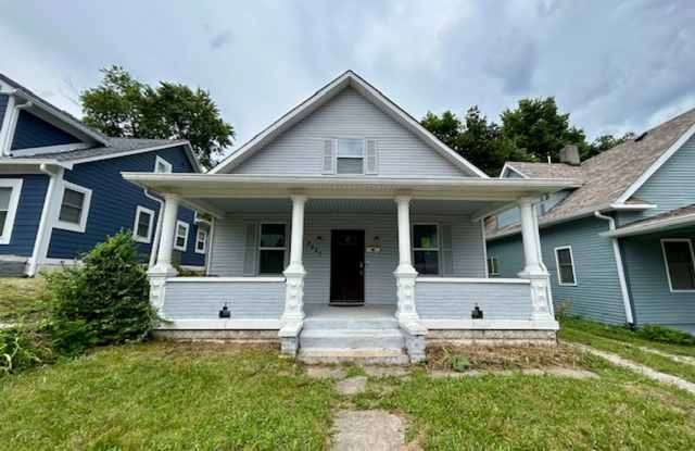 Charming 3 Bedroom 2 Bath House in Center Township! photos photos