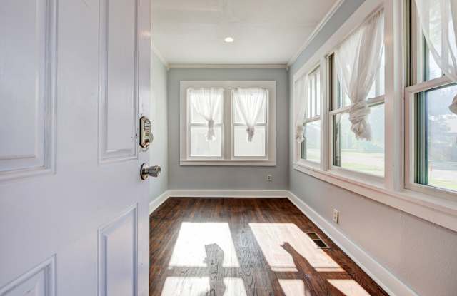 321 East Duffy Street, APT A Gallery 2