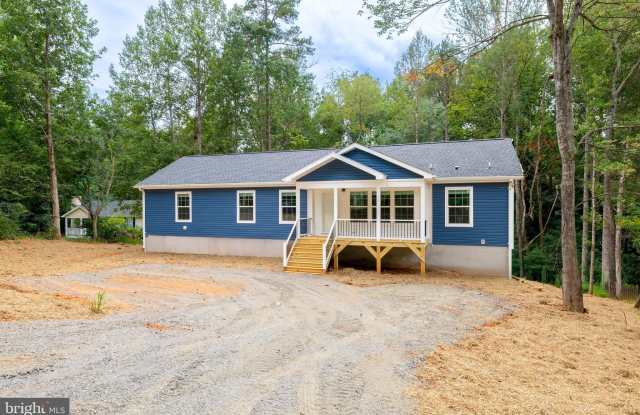 307 LARKSPUR photos photos