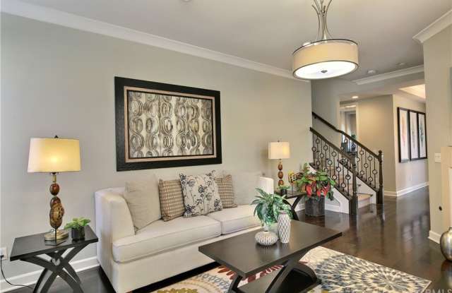 5553 Sultana Avenue Gallery 4