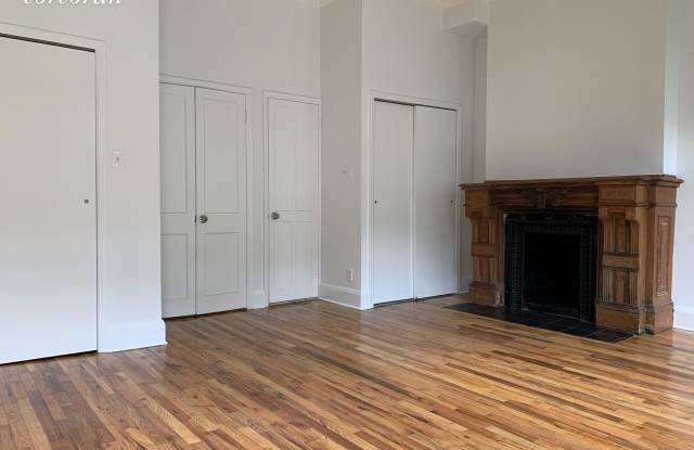 34 South Portland Avenue Gallery 4
