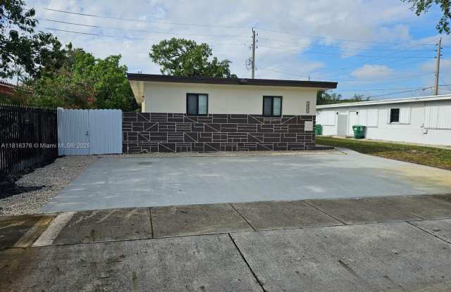 1020 Opa Locka Blvd photos photos