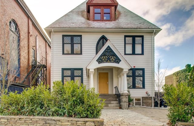39 Touro Street - 39 Touro Street, Newport, RI 02840