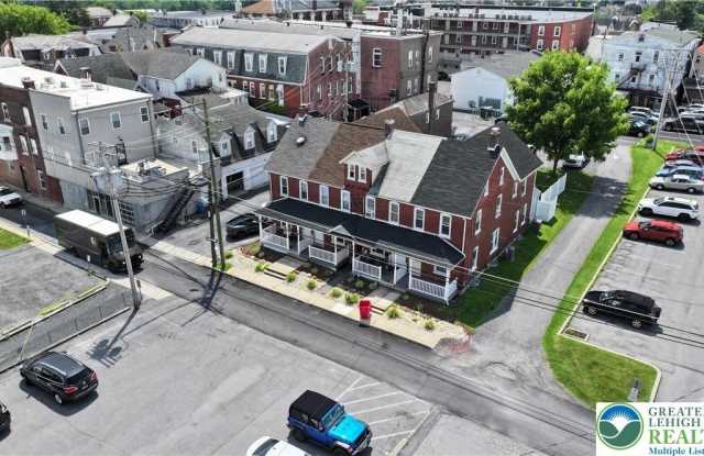 46 Spruce Street photos photos
