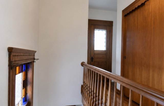 762 Howe Avenue Gallery 3