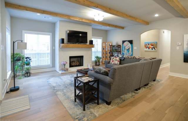 8115 Donnington CT Gallery 4