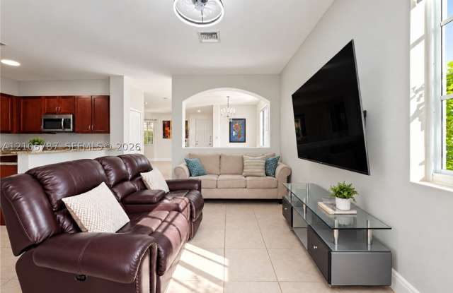14244 SW 272nd Ln Gallery 4