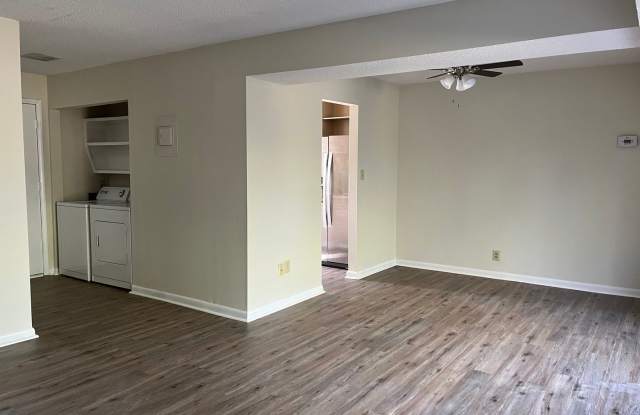Freshly Renovated 2-Bedroom Unit! Gallery 4