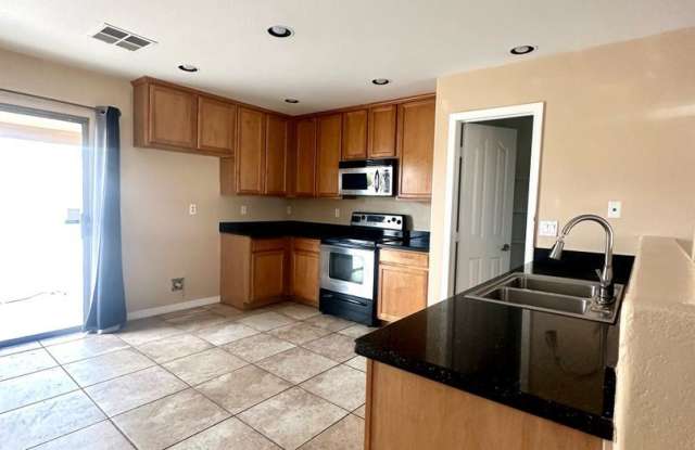 2612 W Mobile Ln. Gallery 2